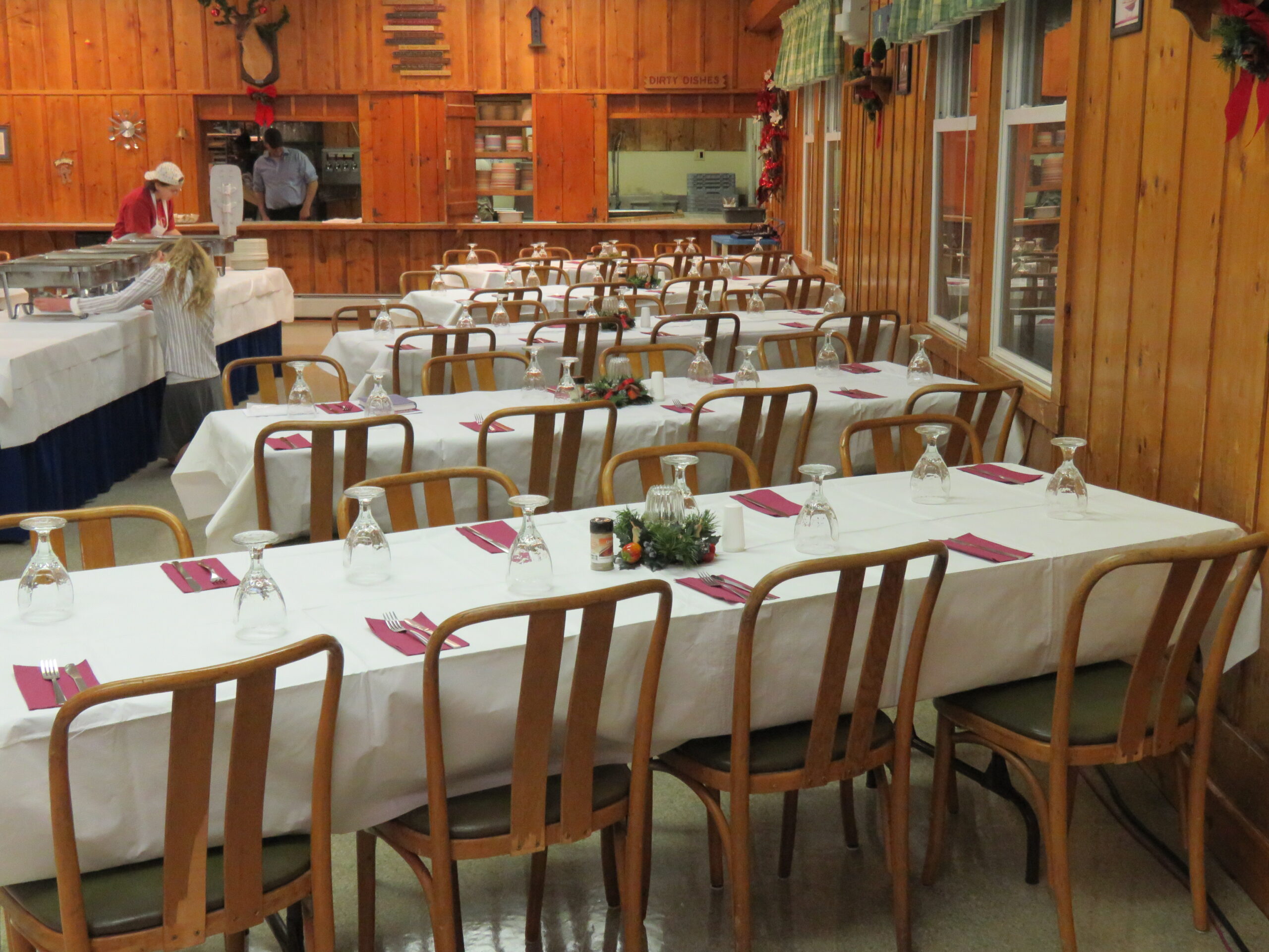 Banquet tables